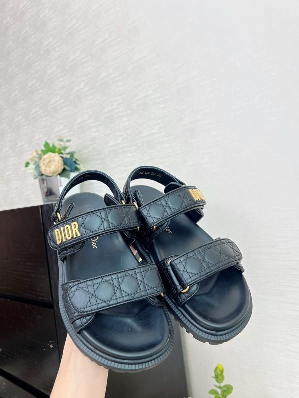 Сандалии женские фото 5