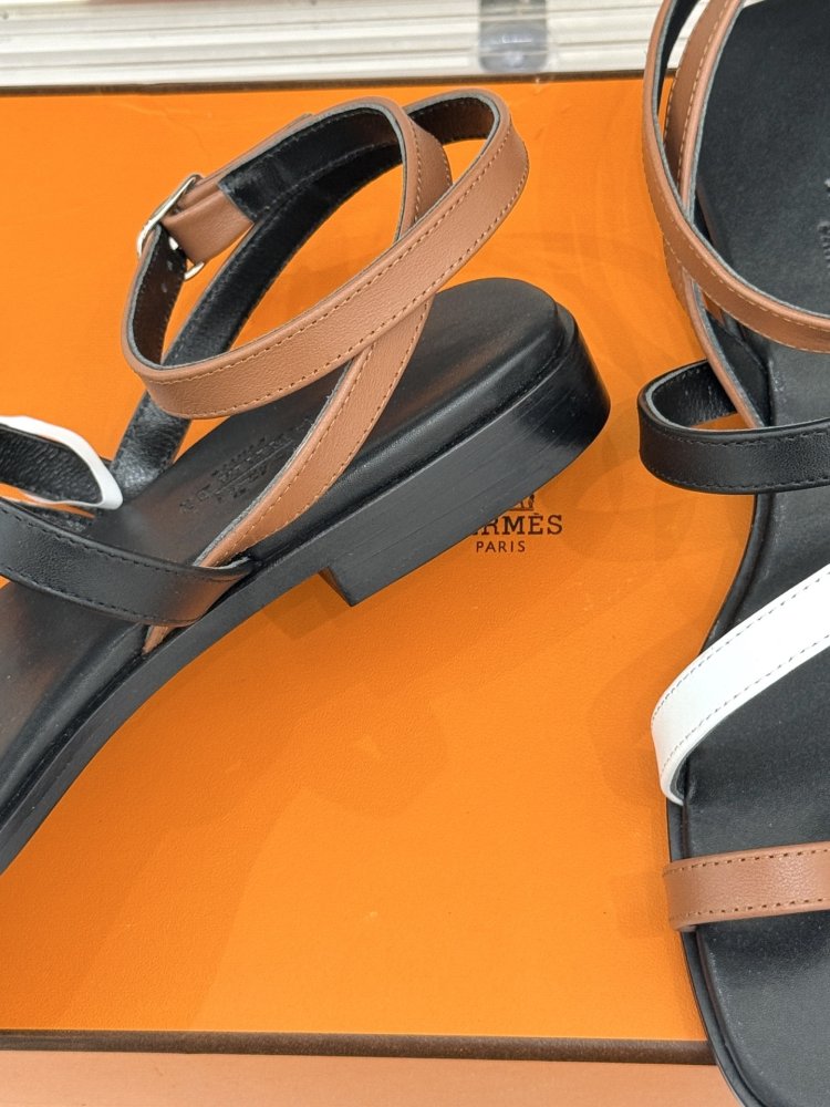 Сандалии женские фото 6