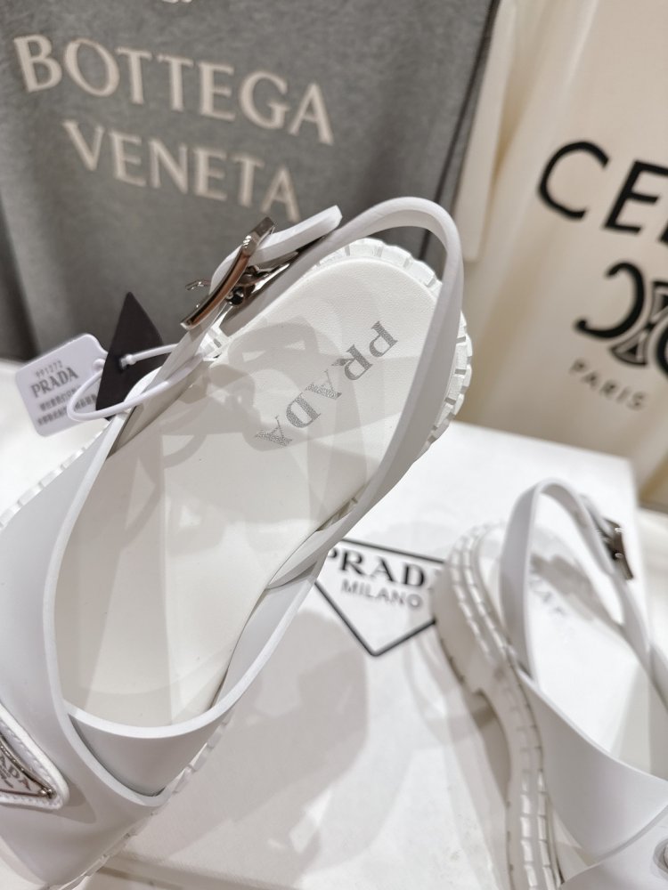 Сандалии женские фото 6