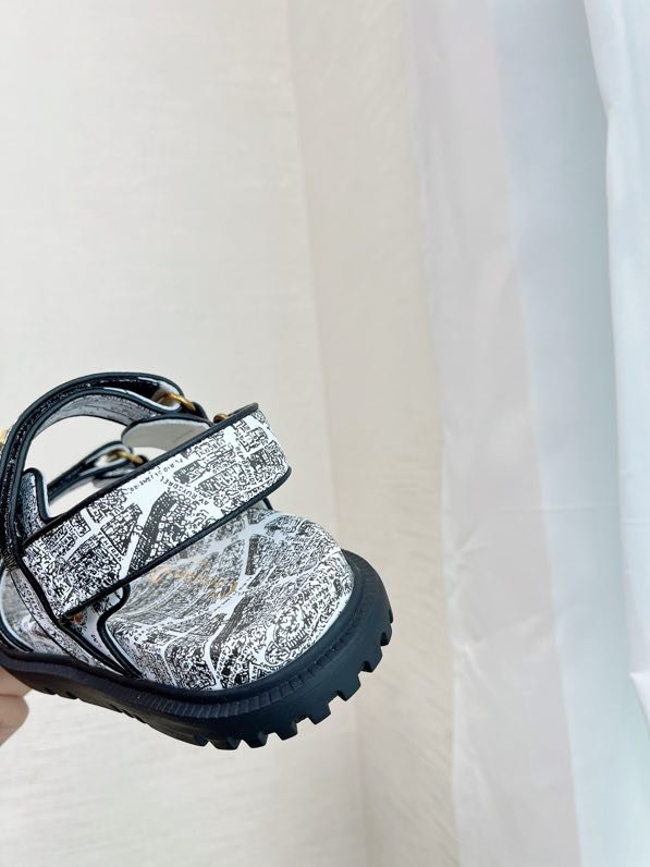 Сандалии женские фото 6