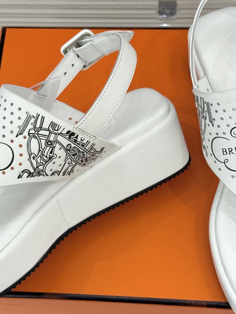 Сандалии женские фото 6