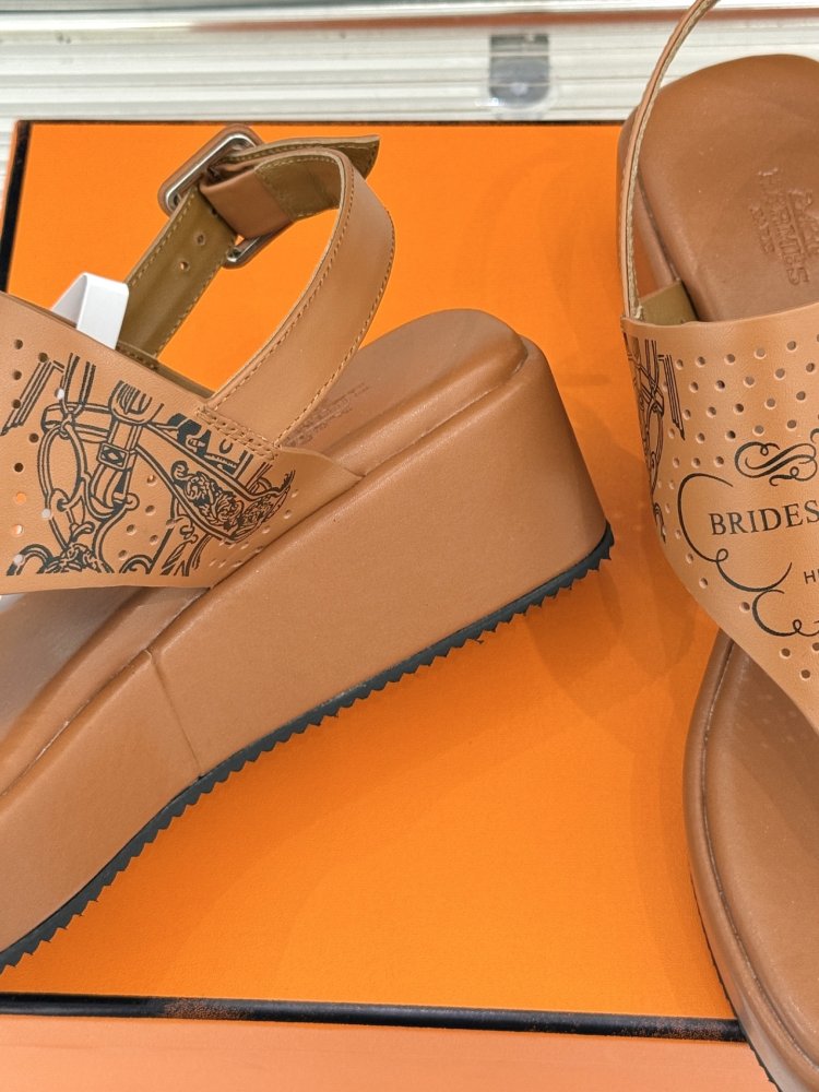 Сандалии женские фото 6