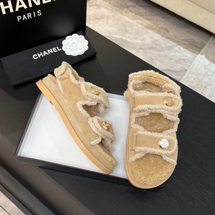 Сандалі жіночі фото 6