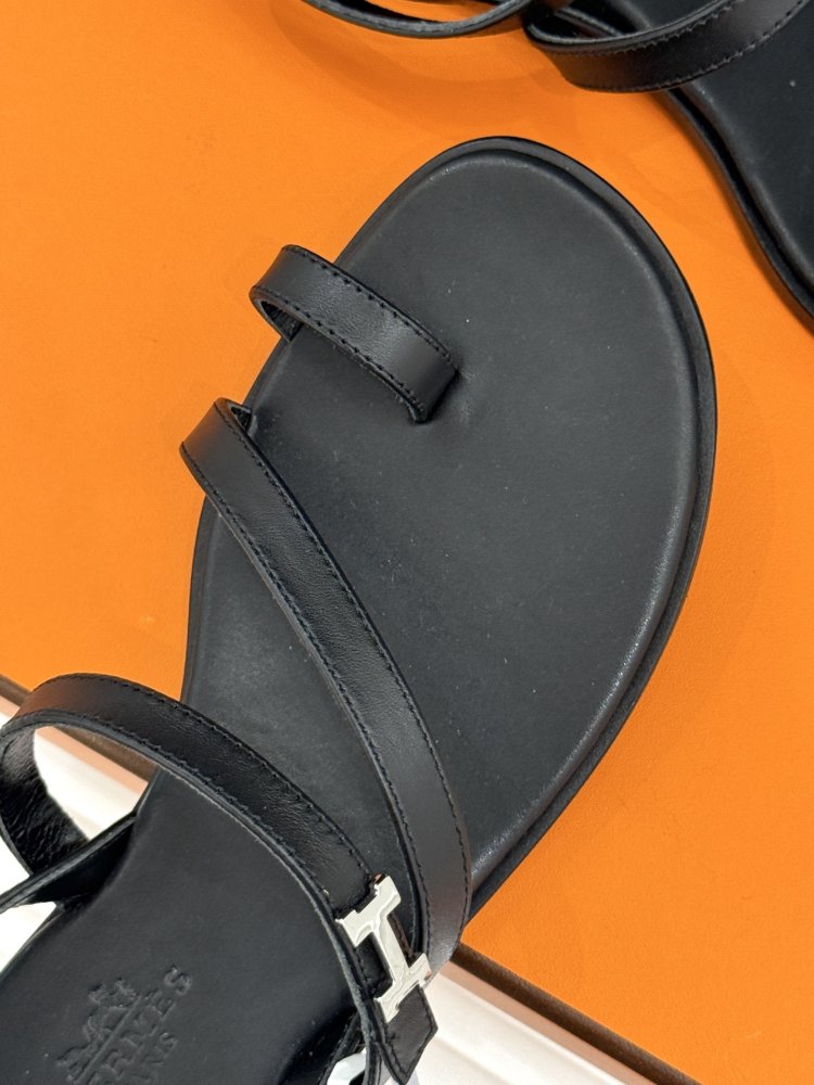 Сандалии женские фото 7