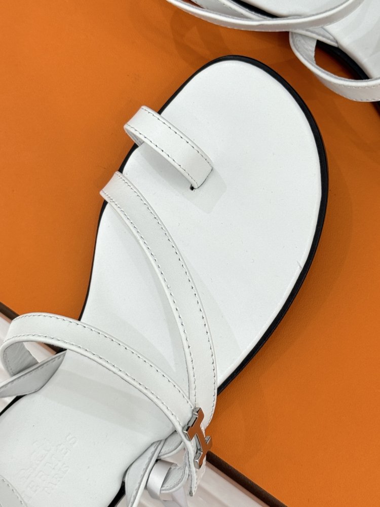 Сандалии женские фото 7