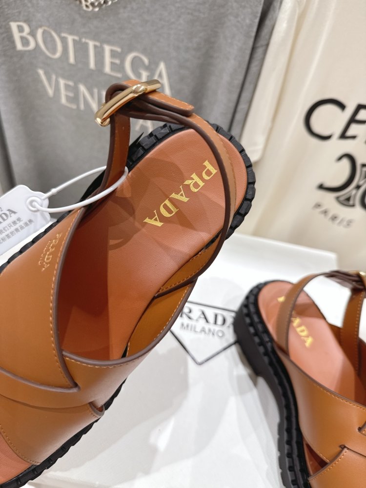 Сандалии женские фото 7