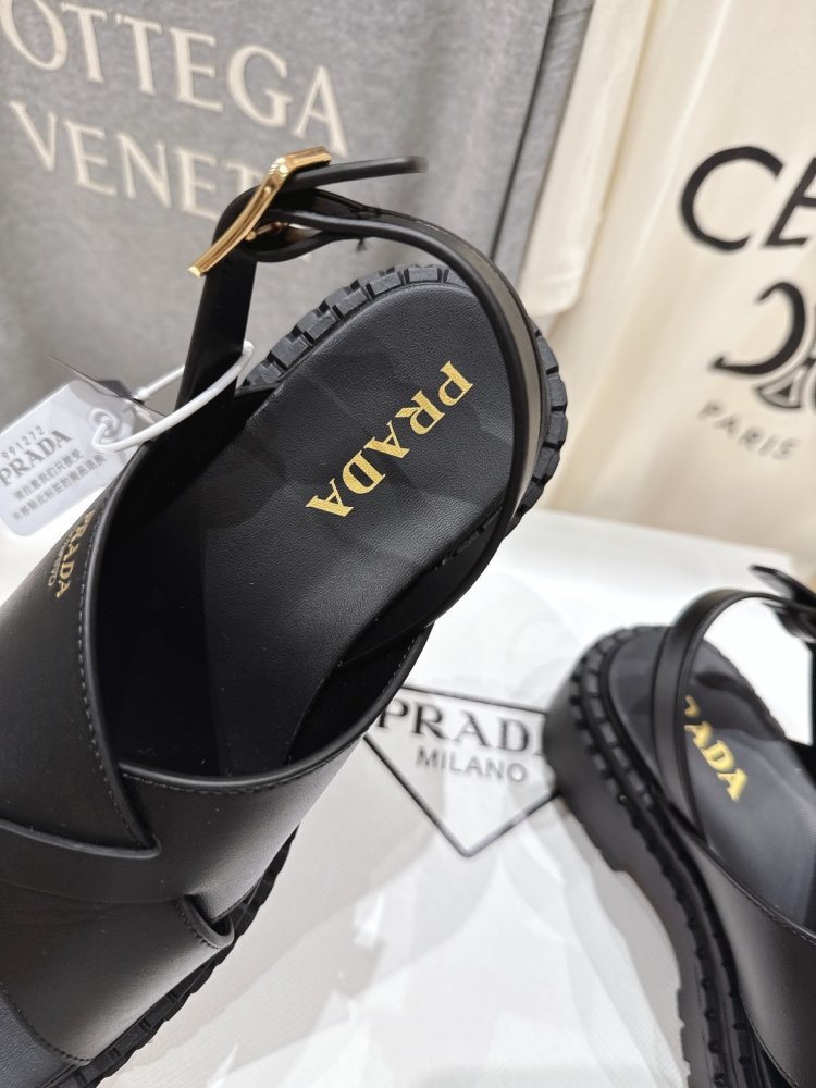 Сандалии женские фото 7