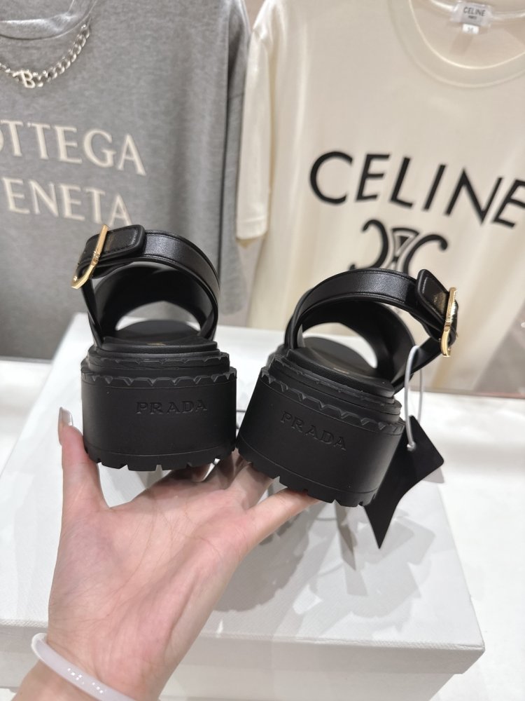 Сандалі жіночі фото 7