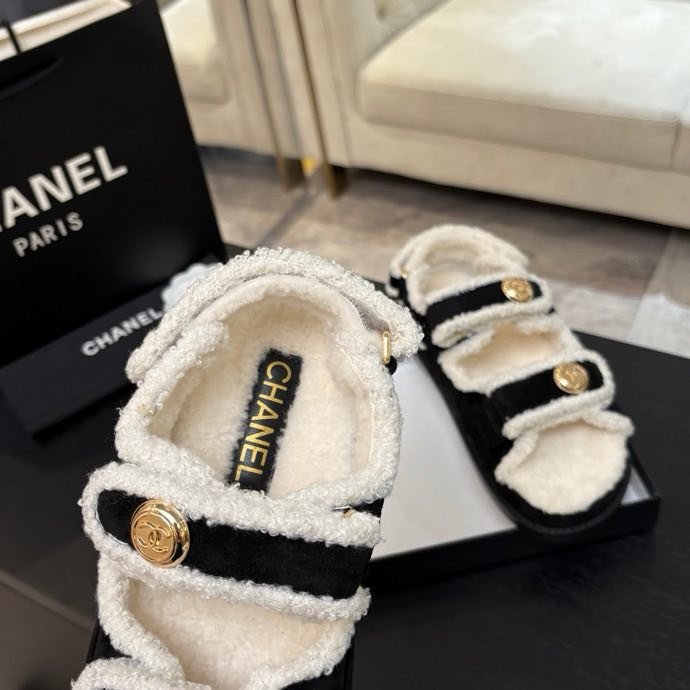 Сандалии женские фото 7