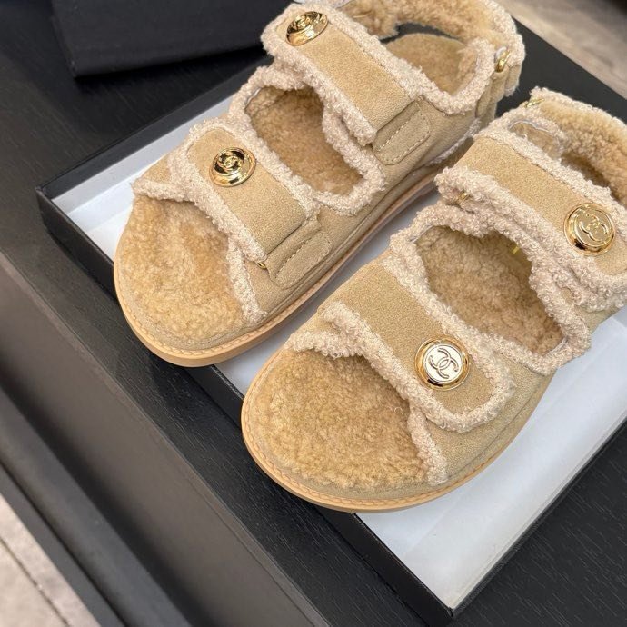 Сандалі жіночі фото 7