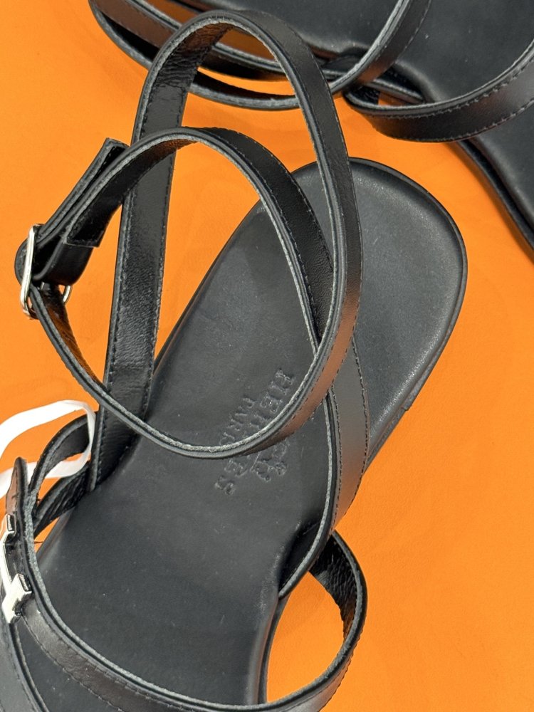 Сандалии женские фото 8