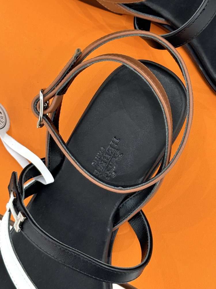 Сандалии женские фото 8