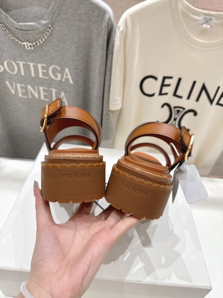 Сандалі жіночі фото 8