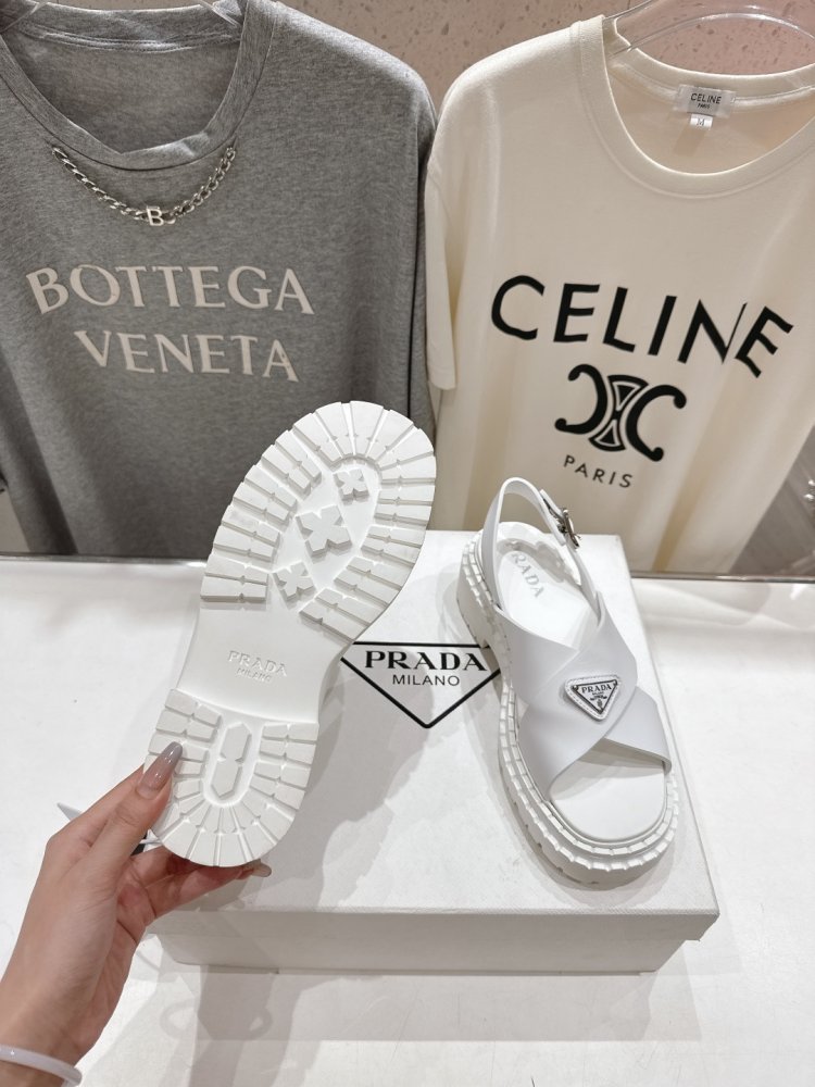 Сандалии женские фото 8