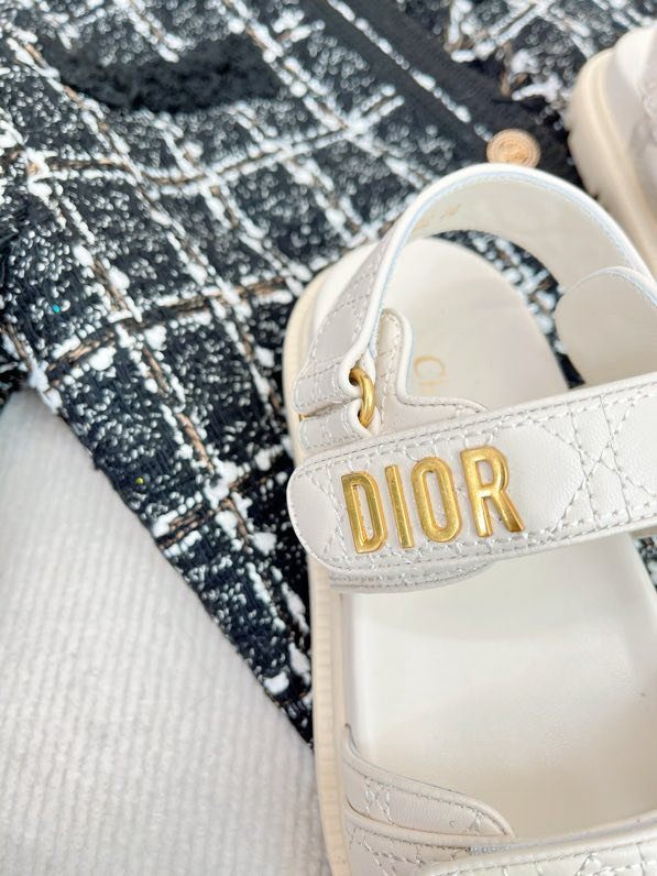 Сандалии женские фото 8