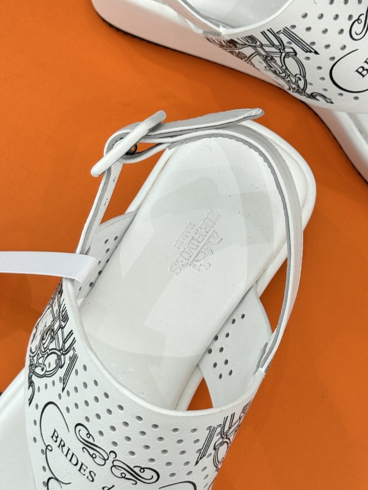 Сандалии женские фото 8