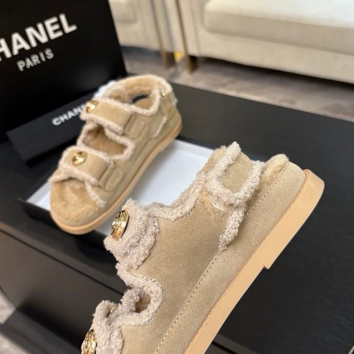 Сандалі жіночі фото 8