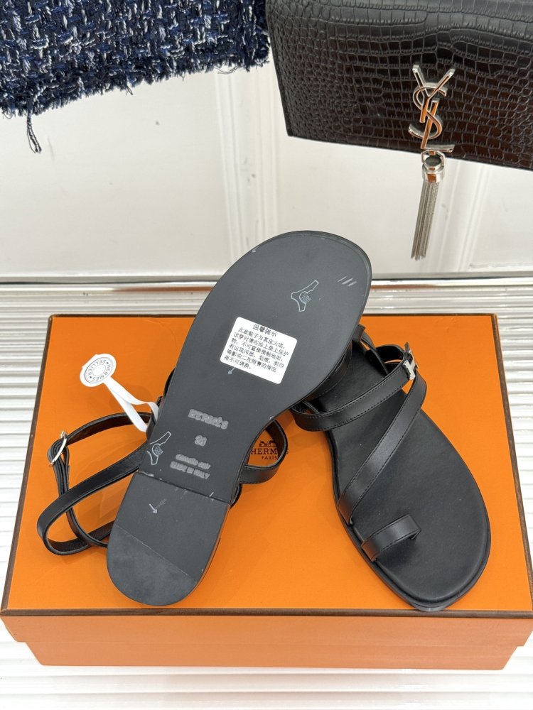 Сандалии женские фото 9