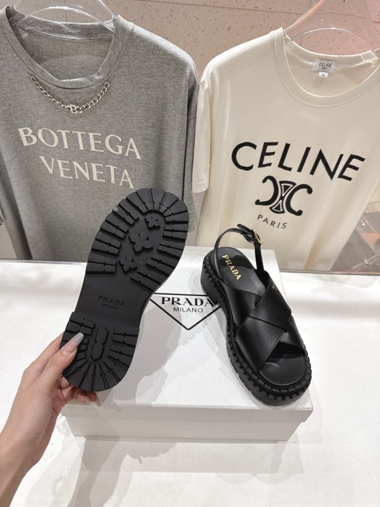 Сандалии женские фото 9