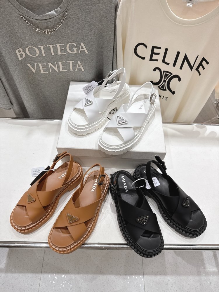 Сандалии женские фото 9