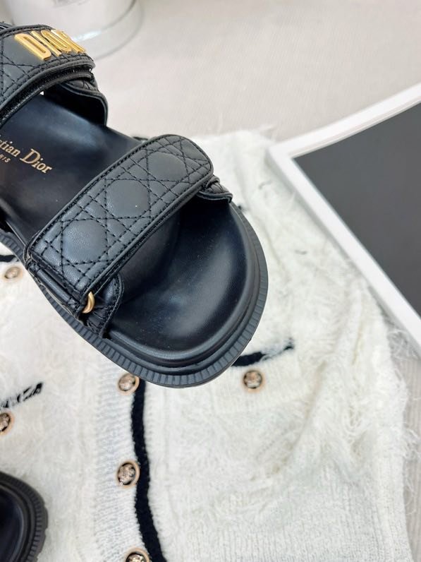 Сандалии женские фото 9