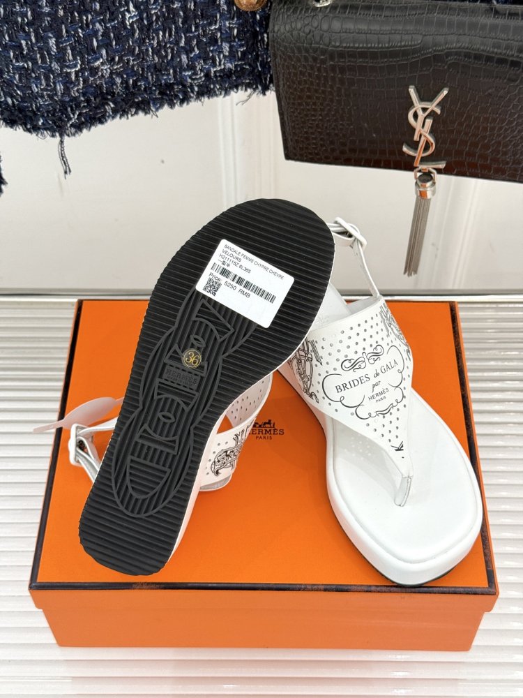 Сандалии женские фото 9