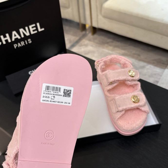 Сандалии женские фото 9