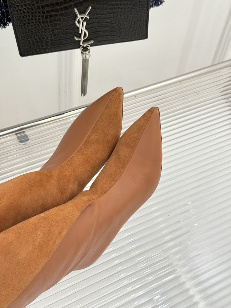 Сапоги кожаные на каблуке с острым носком фото 7