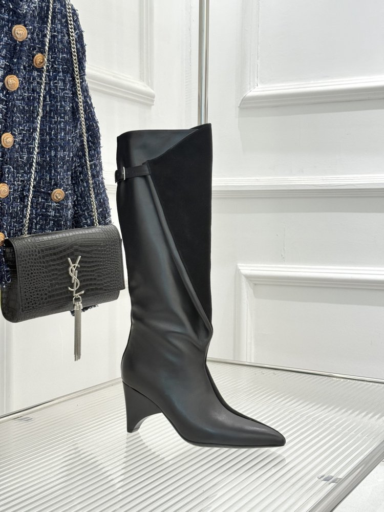 Сапоги кожаные на каблуке с острым носком фото 9