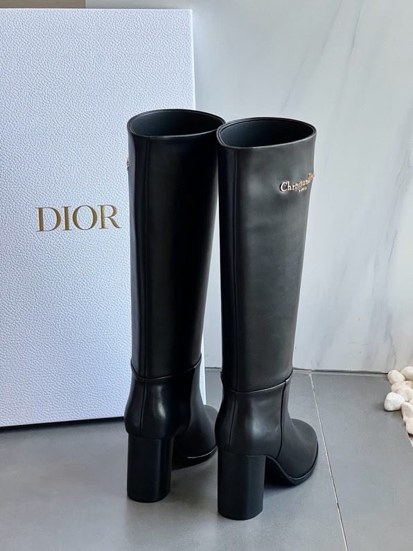 Сапоги кожаные на массивном каблуке фото 6