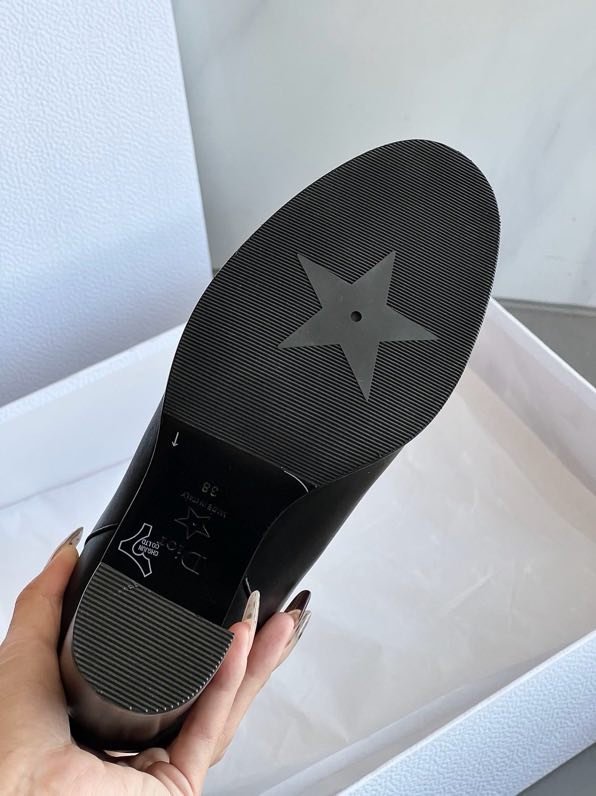 Сапоги кожаные на массивном каблуке фото 7