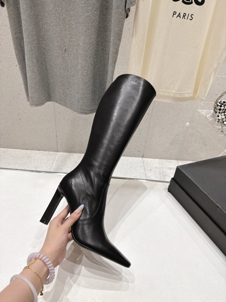 Сапоги кожаные на высоком каблуке фото 4