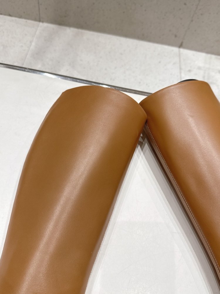 Сапоги кожаные на высоком каблуке фото 6