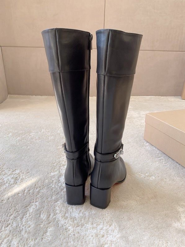 Сапоги кожаные женские на каблуке фото 5