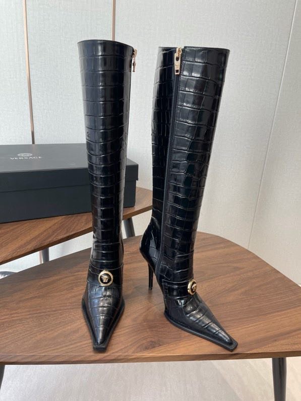 Сапоги кожаные женские на высоком каблуке