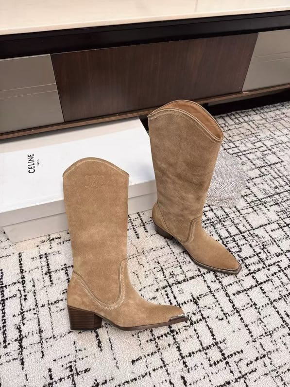 Чоботи шкіряні жіночі