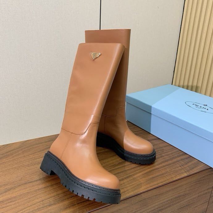 Чоботи шкіряні жіночі