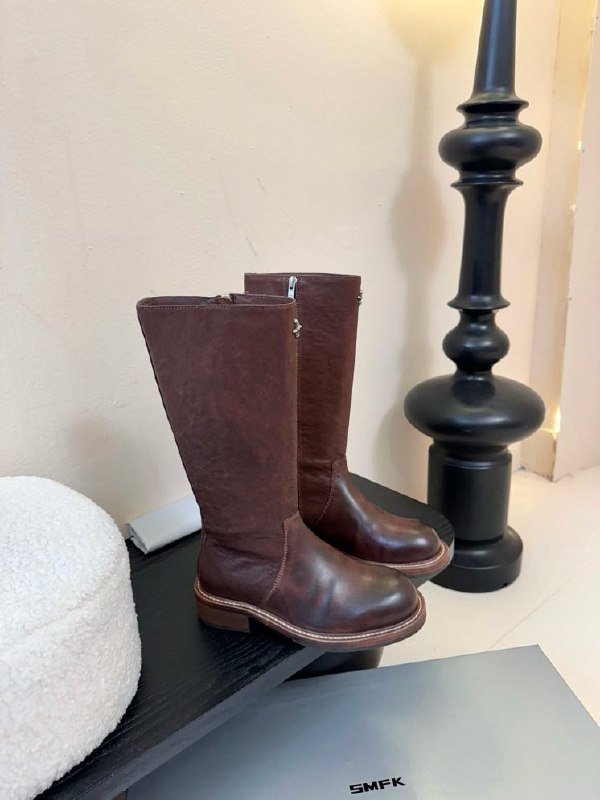 Чоботи шкіряні жіночі