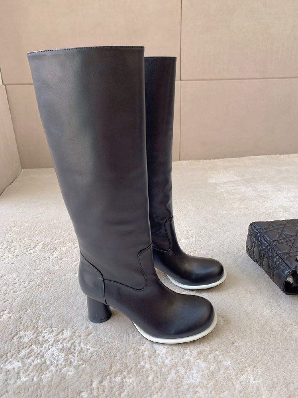 Чоботи шкіряні жіночі