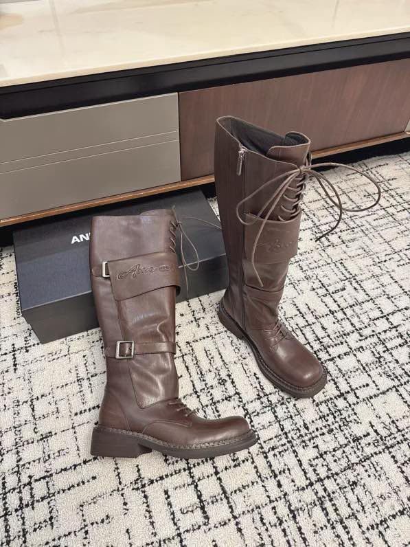 Чоботи шкіряні жіночі