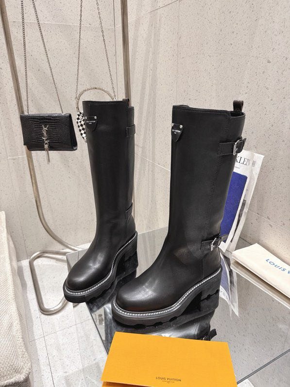 Boots leather women's