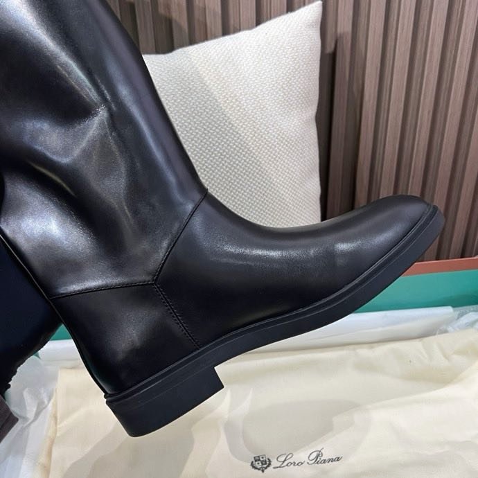 Чоботи шкіряні жіночі фото 2