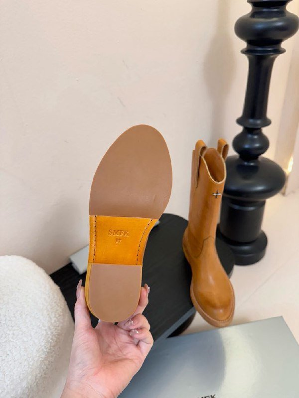 Чоботи шкіряні жіночі фото 3