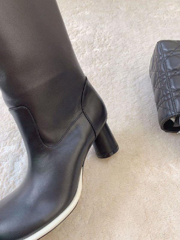 Чоботи шкіряні жіночі фото 3