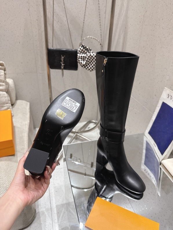 Boots leather women's фото 5