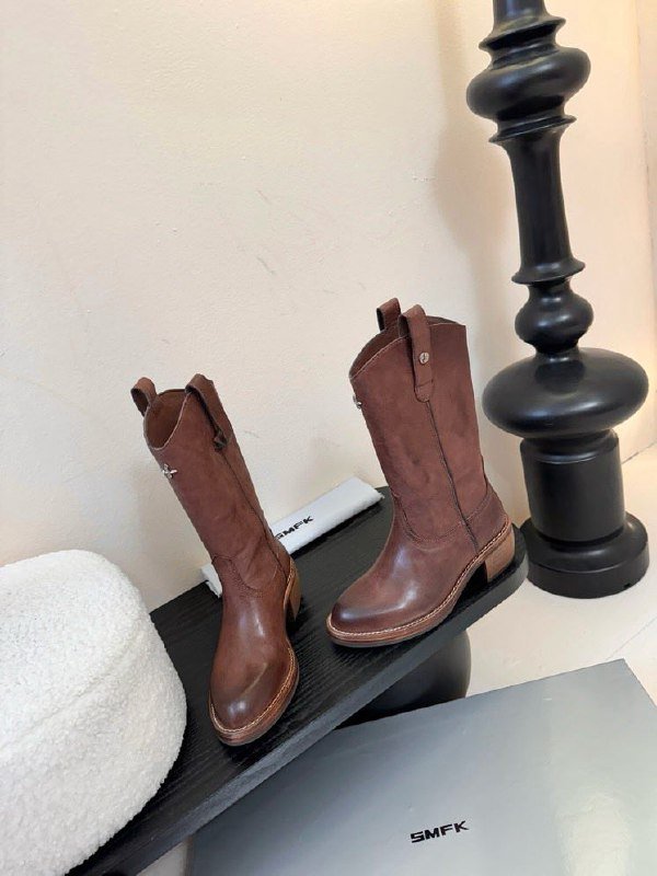 Boots leather women's фото 6