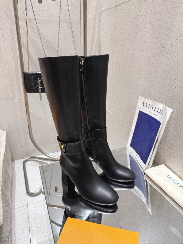 Boots leather women's фото 6