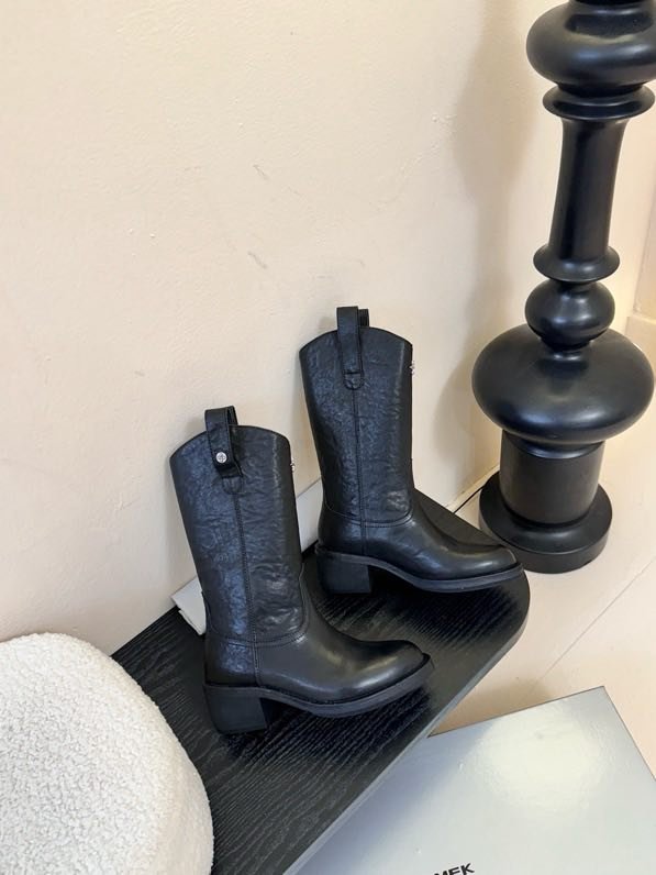 Boots leather women's фото 8