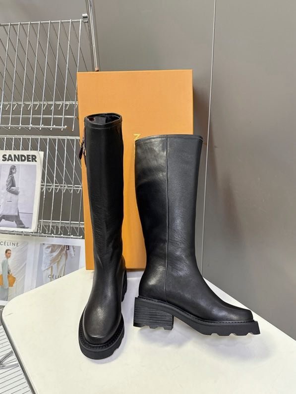 Boots leather women's фото 8