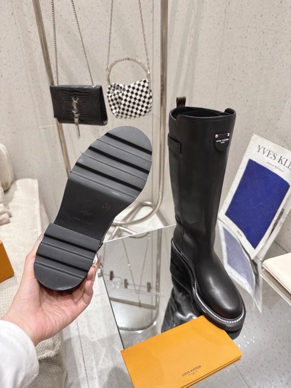 Boots leather women's фото 8